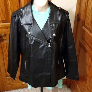 Romans woman's black LEATHER biker jacket. 18W Like New condition.See pics.